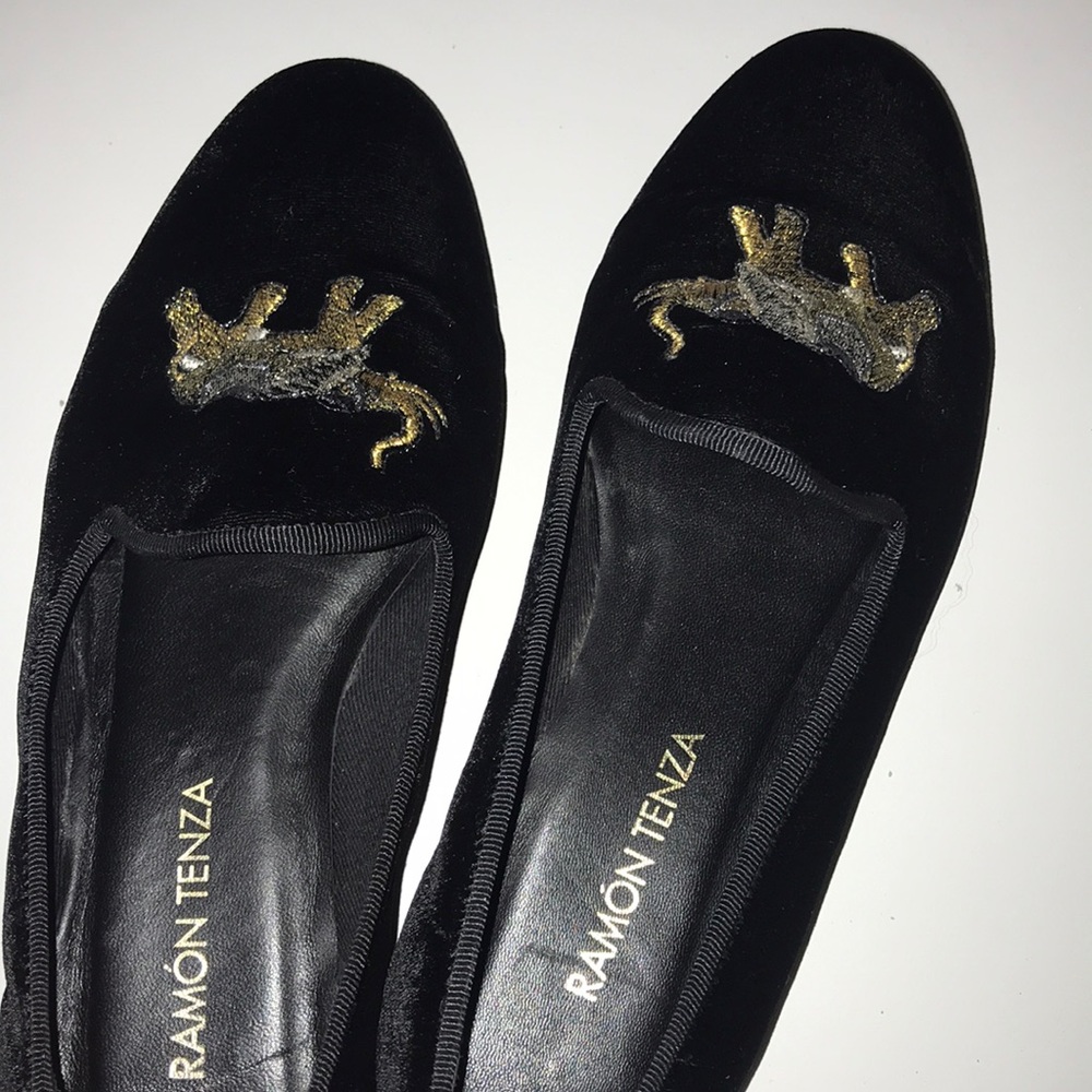 Black velvet loafer shoes
